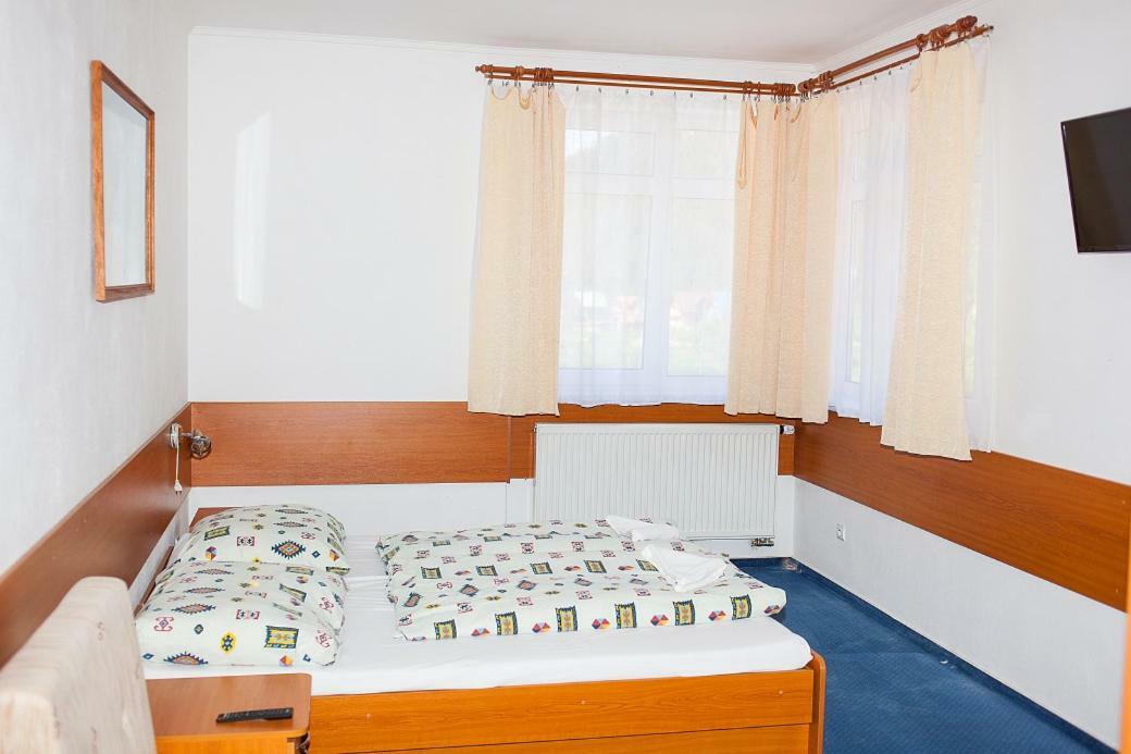 Penzion Centrum Oravsky Biely Potok Bagian luar foto